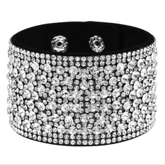 Bohemian Solid Color Velvet Pu Leather Inlay Rhinestones Bracelet WHITE - Picture 1 of 3